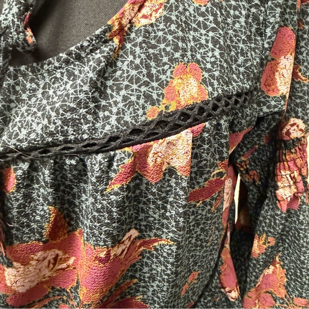 Knox Rose Boho Floral Peasant Blouse Blue Burgundy Medium Tassel - Picture 4 of 11